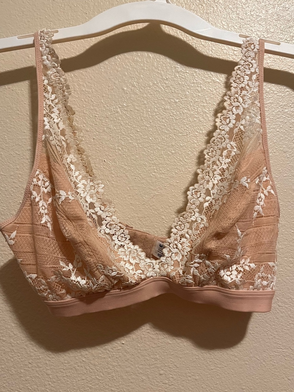 Wacoal Lace Trim Bralette in Nude Blush